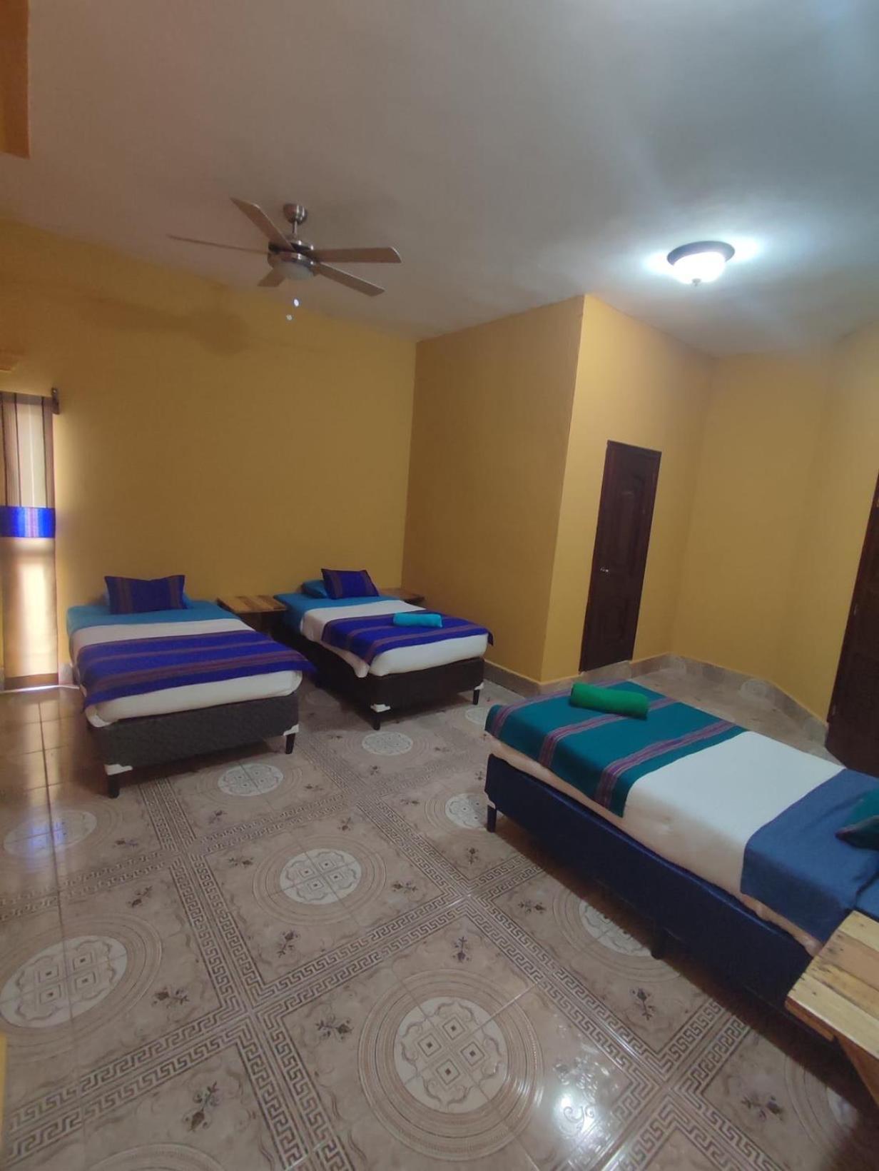 La Casa Colorada Hostel San Benito Luaran gambar