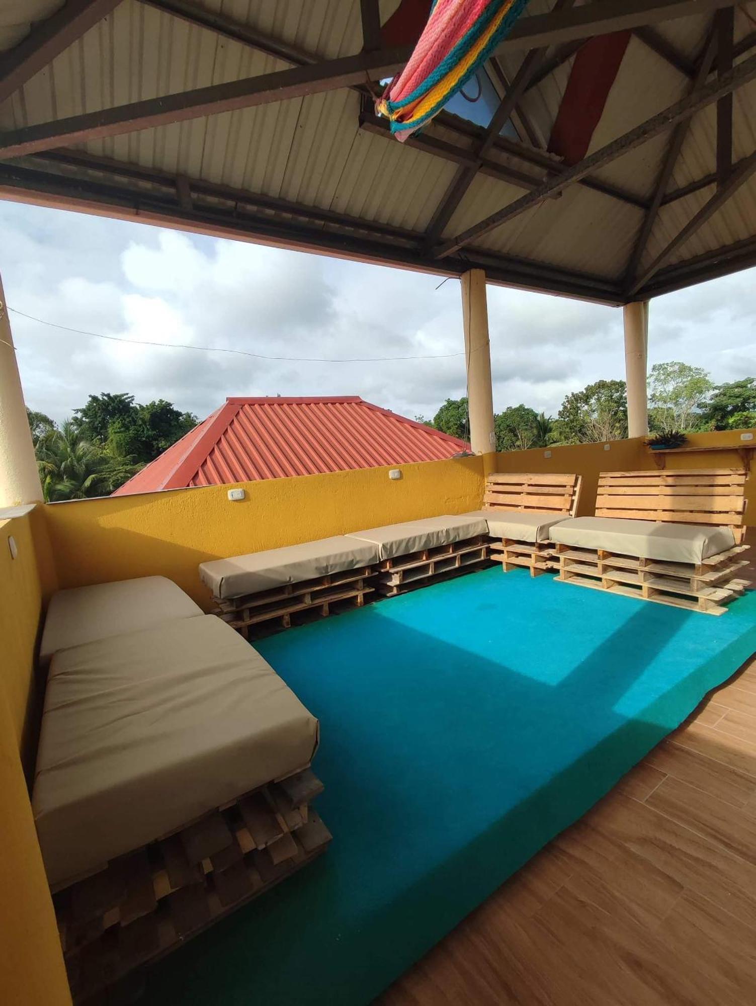 La Casa Colorada Hostel San Benito Luaran gambar